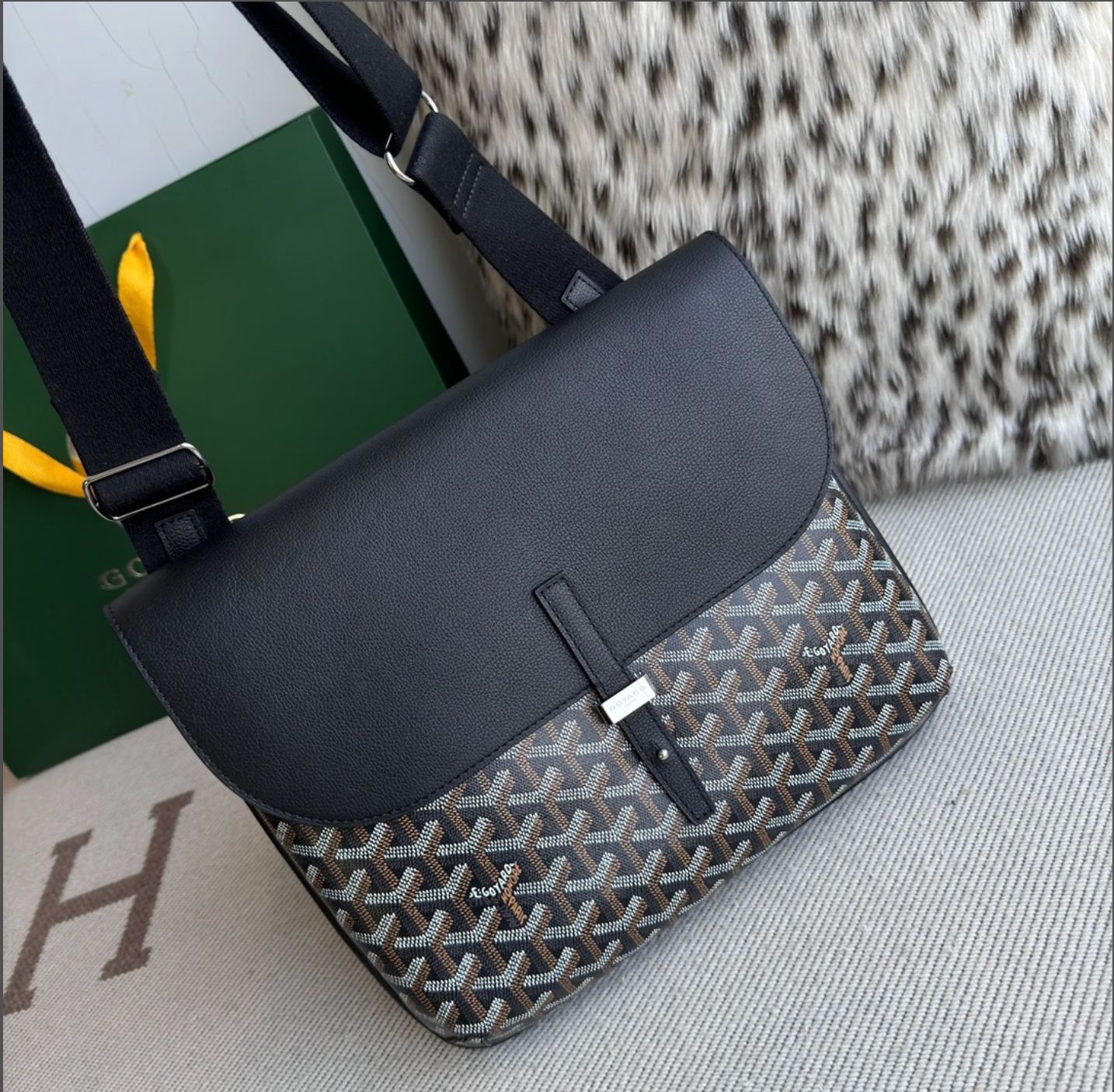 Messenger Bag